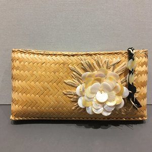 ADRIENNE VITTADINI WOVEN CLUTCH BAG WITH SHELLS
